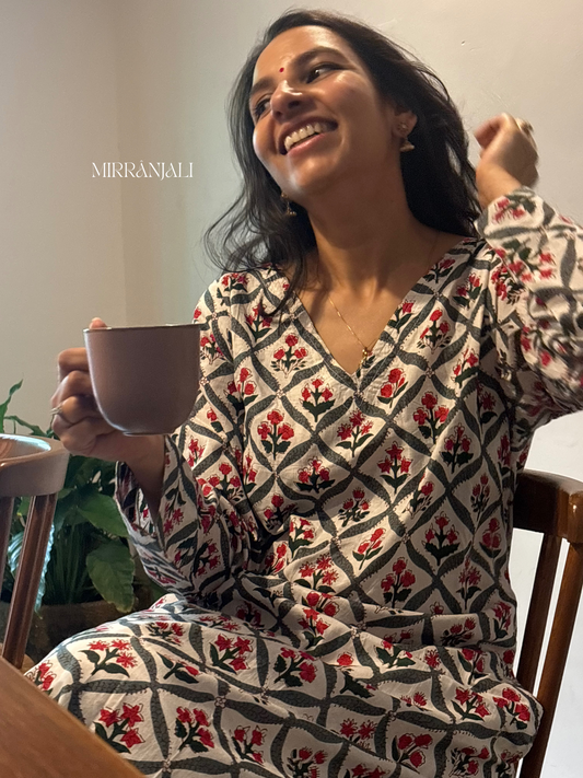 Dark Green Blossom Grid